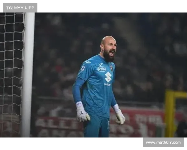 官方宣布那不勒斯前锋小西蒙尼租借加盟都灵并附有条件强制买断条款